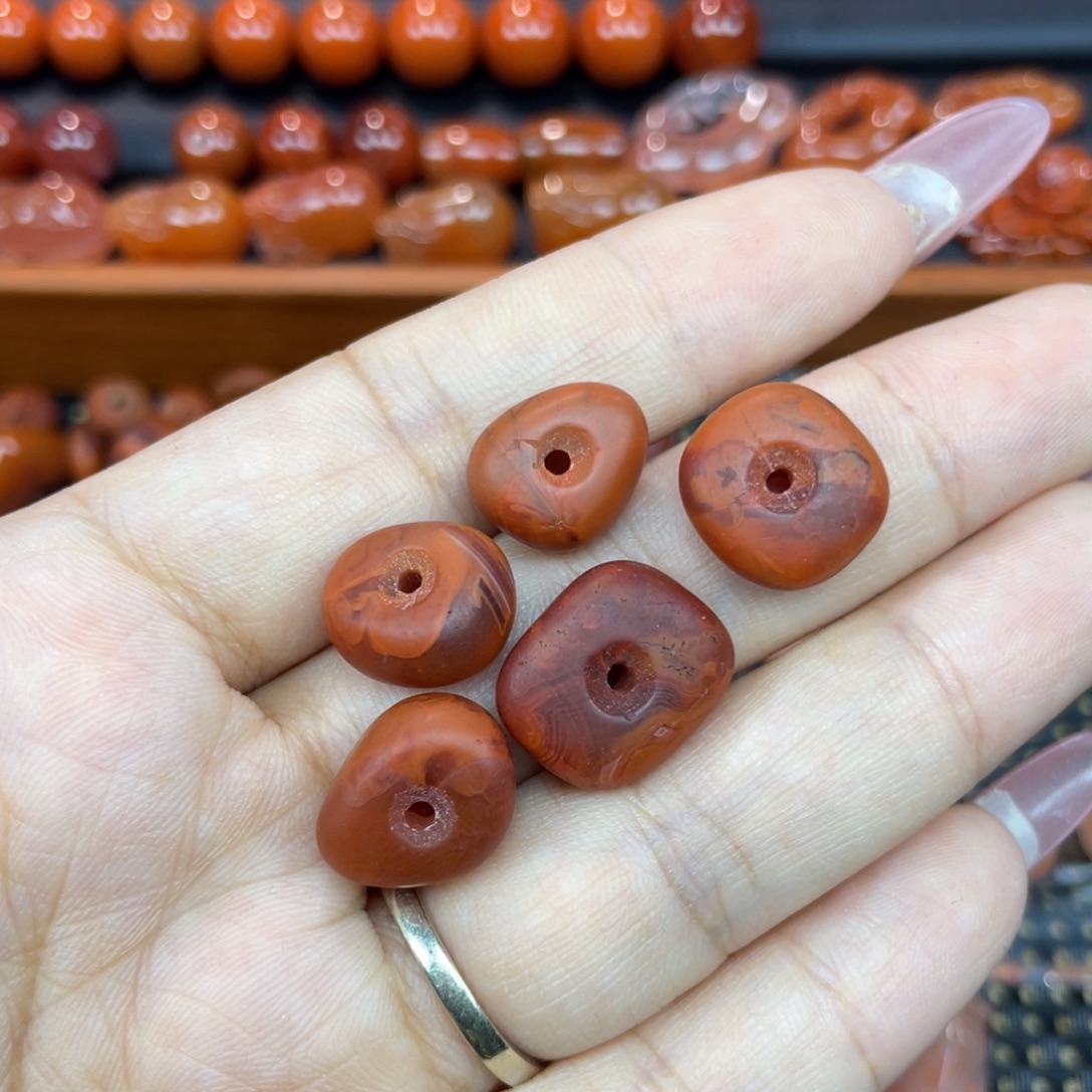 艾***1南红玛瑙未镶嵌颈饰战扣