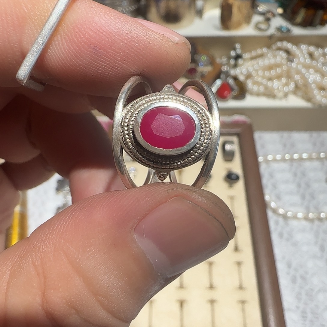 冷***冷大理石纯铜吊坠的设计很