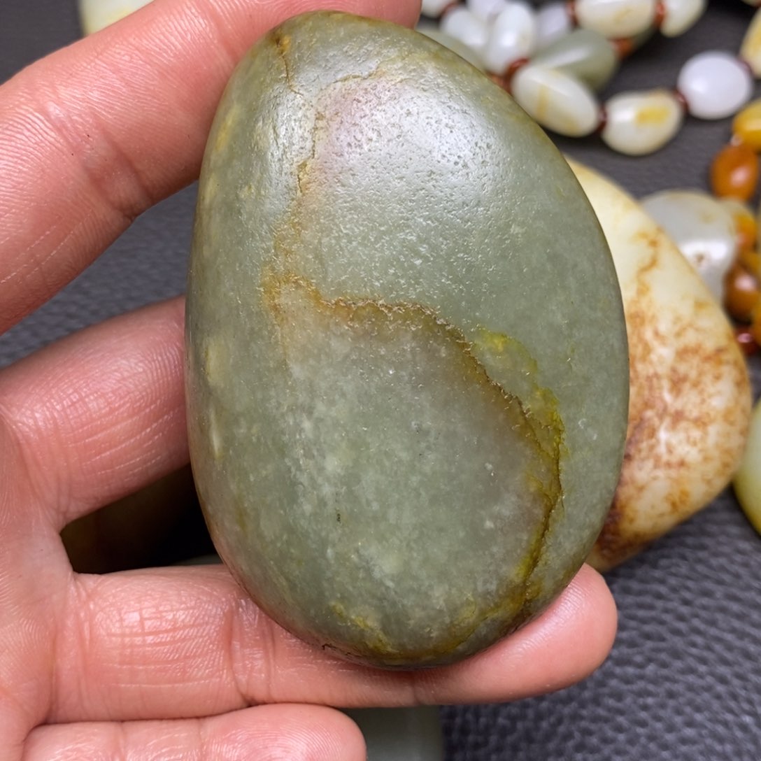 和田玉（糖玉）挂件未镶嵌