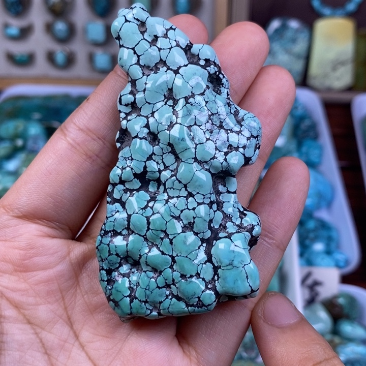 绿松石未镶嵌颈饰