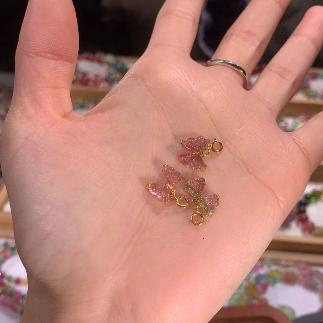 多样性发货一件18K金镶嵌碧玺