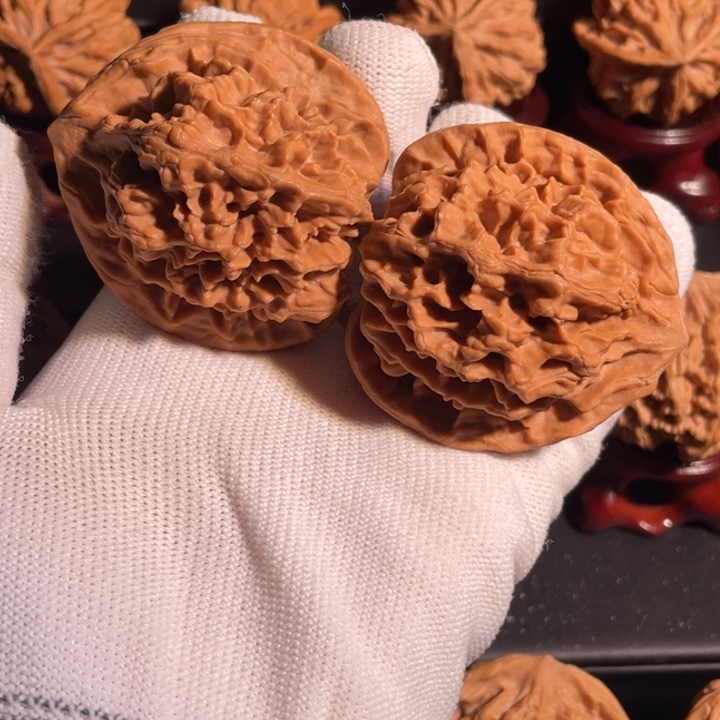 吊坠文玩核桃48官帽67克