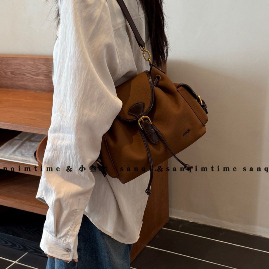 【太空漫游2778】新款小水桶斜挎包单肩腋下包通勤包