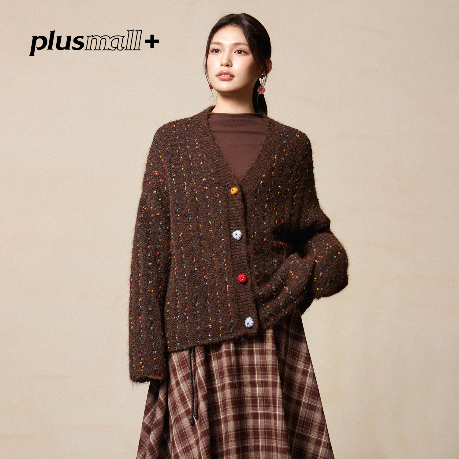 PLUSMALL 灰屿暖豆 彩点花纱南瓜扣V领彩纱毛针织外套PM2510046