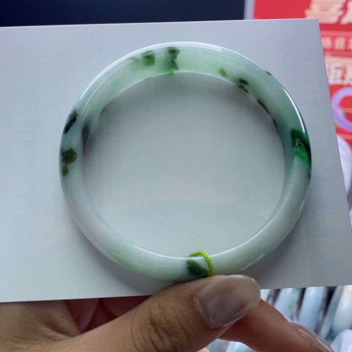 翡翠未镶嵌手镯61