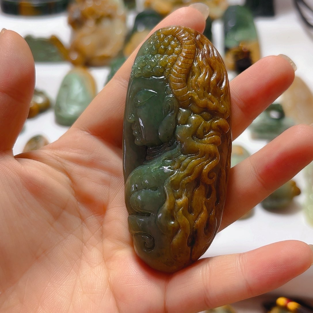 岫岩河磨玉（透闪石质玉）挂件未镶嵌