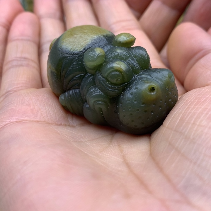 【闪购商品】岫岩河磨玉（透闪石质玉）手把未镶嵌心*