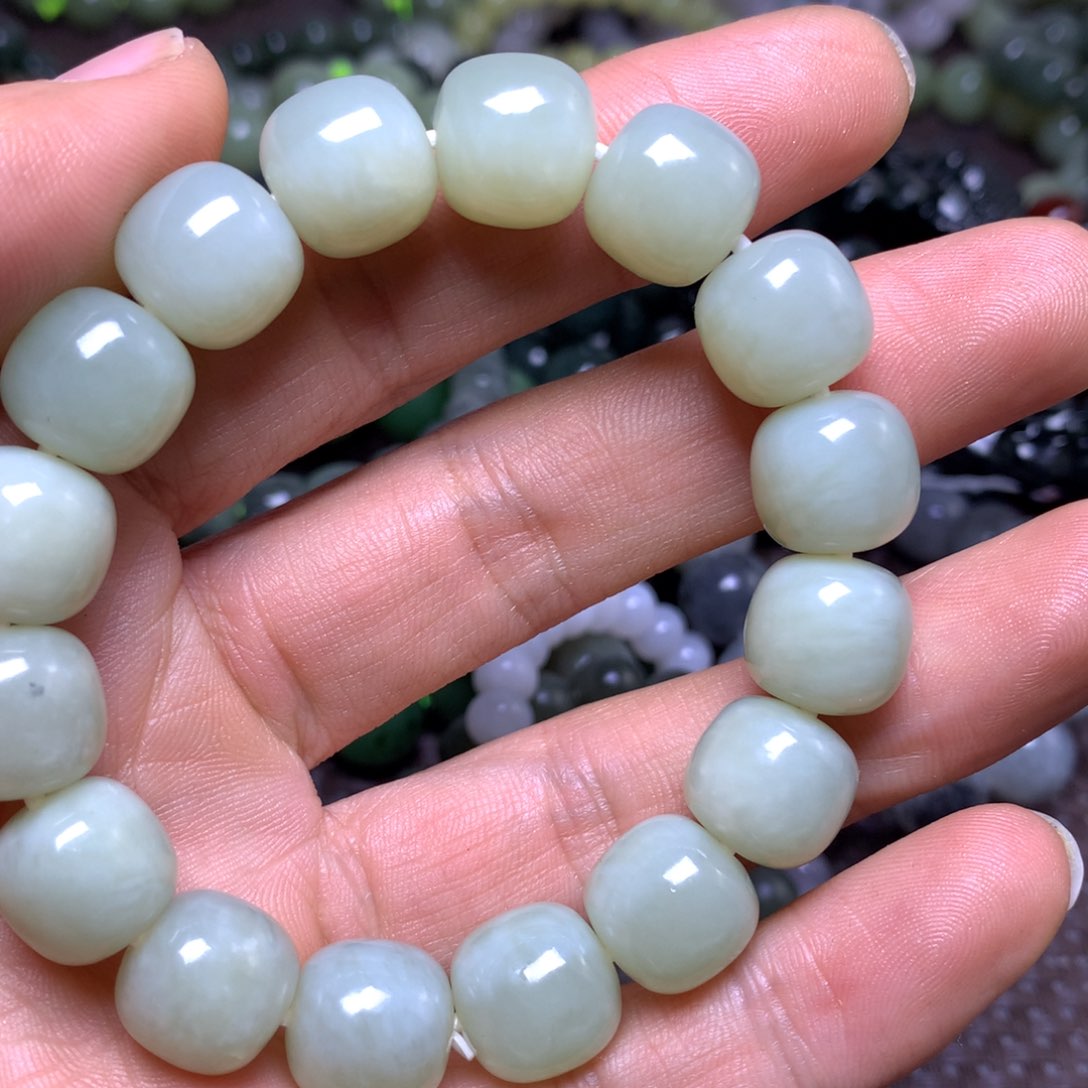 未镶嵌手串和田玉