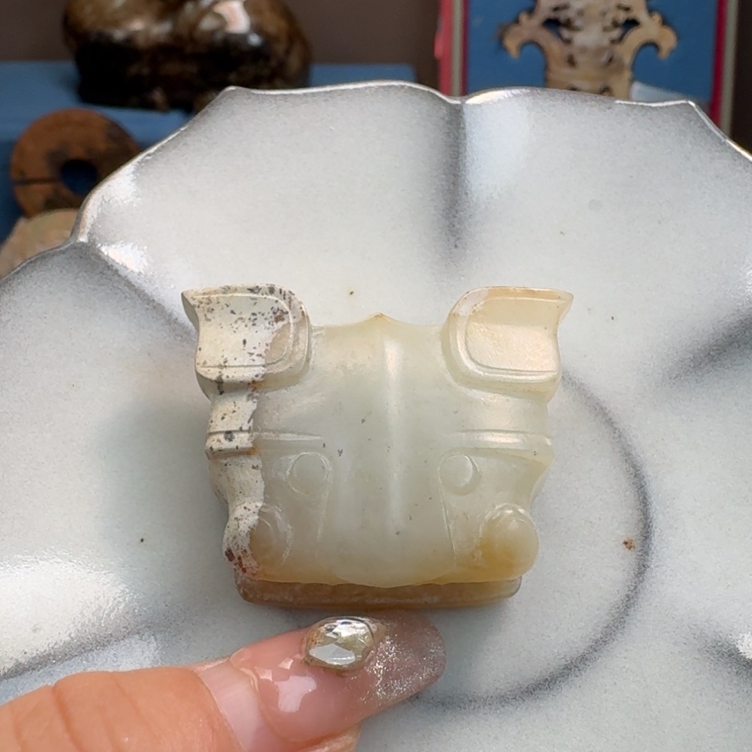 摆件用****9佩戴瓷器的时候