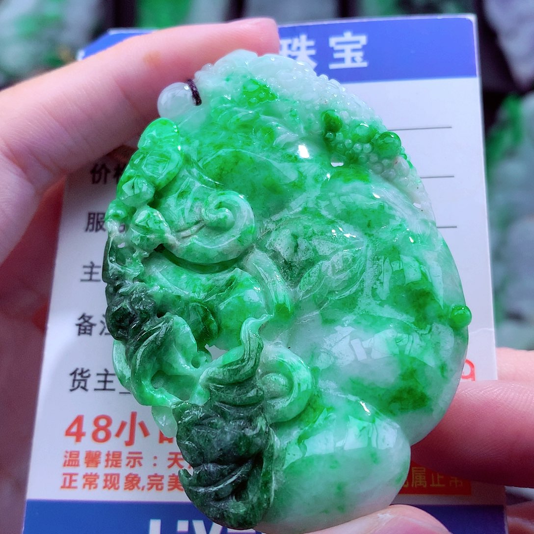 翡翠未镶嵌颈饰天然