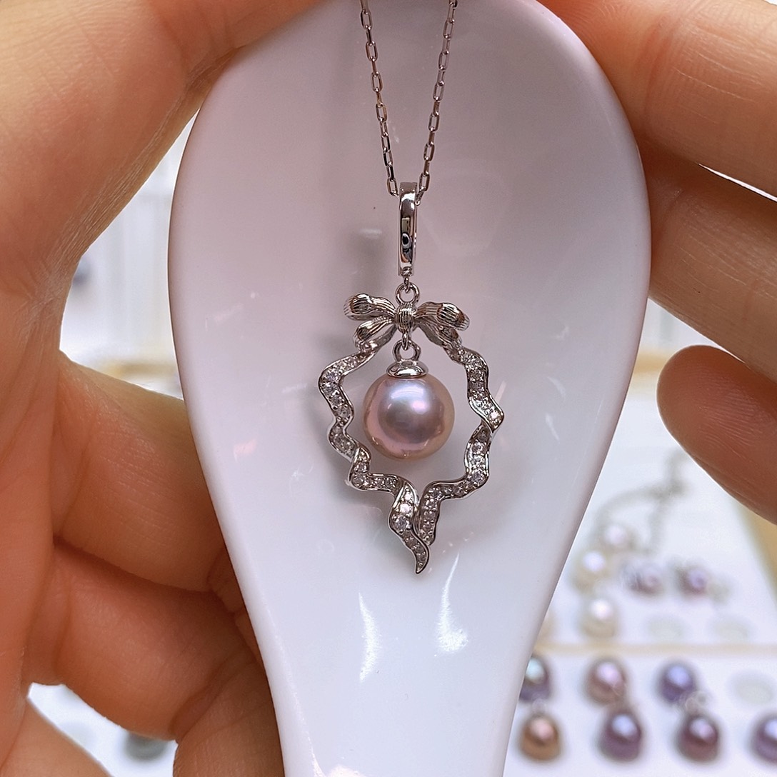 淡水珍珠吊坠(赠链)银S925镶嵌