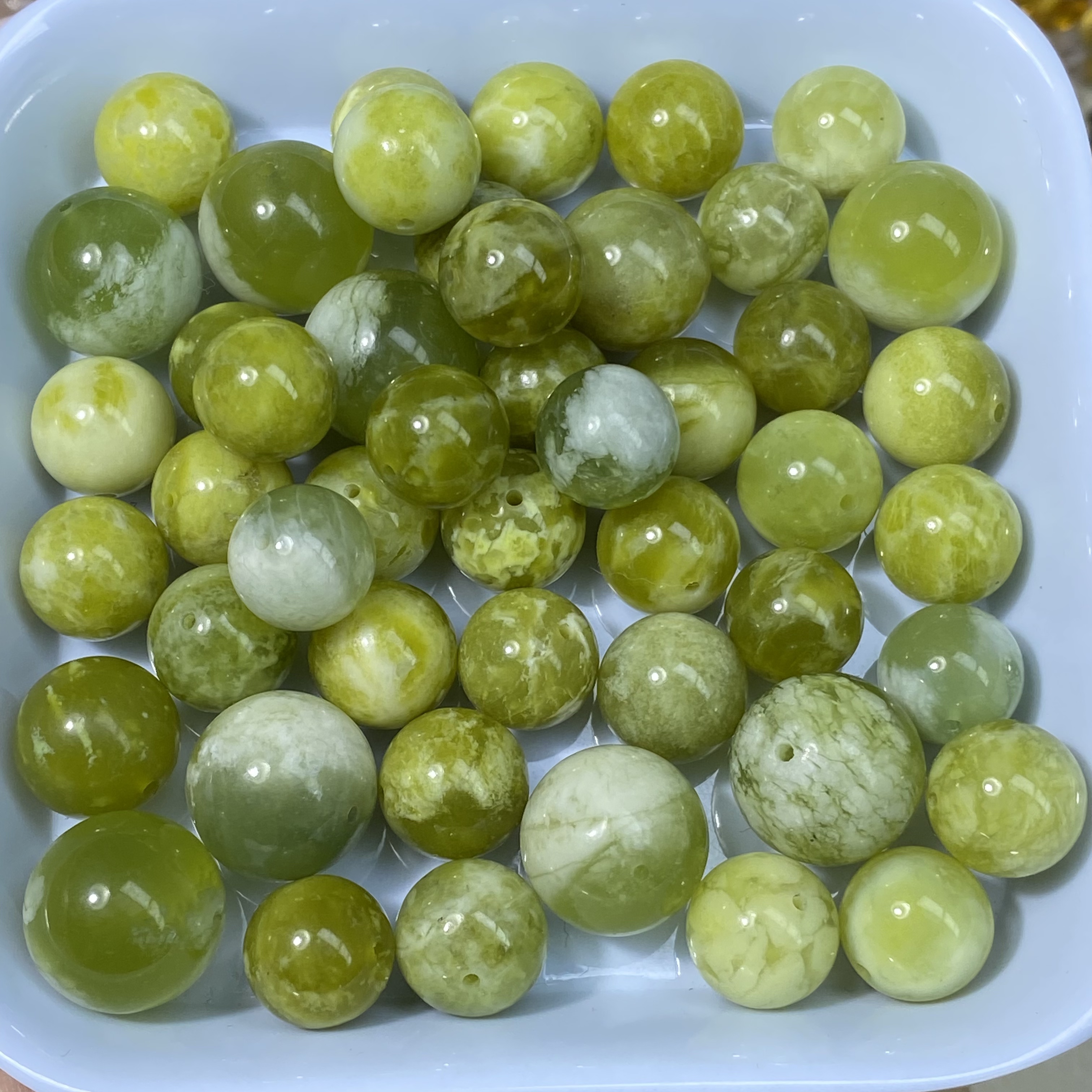 特级玉化青提奶盖天然岫玉圆珠