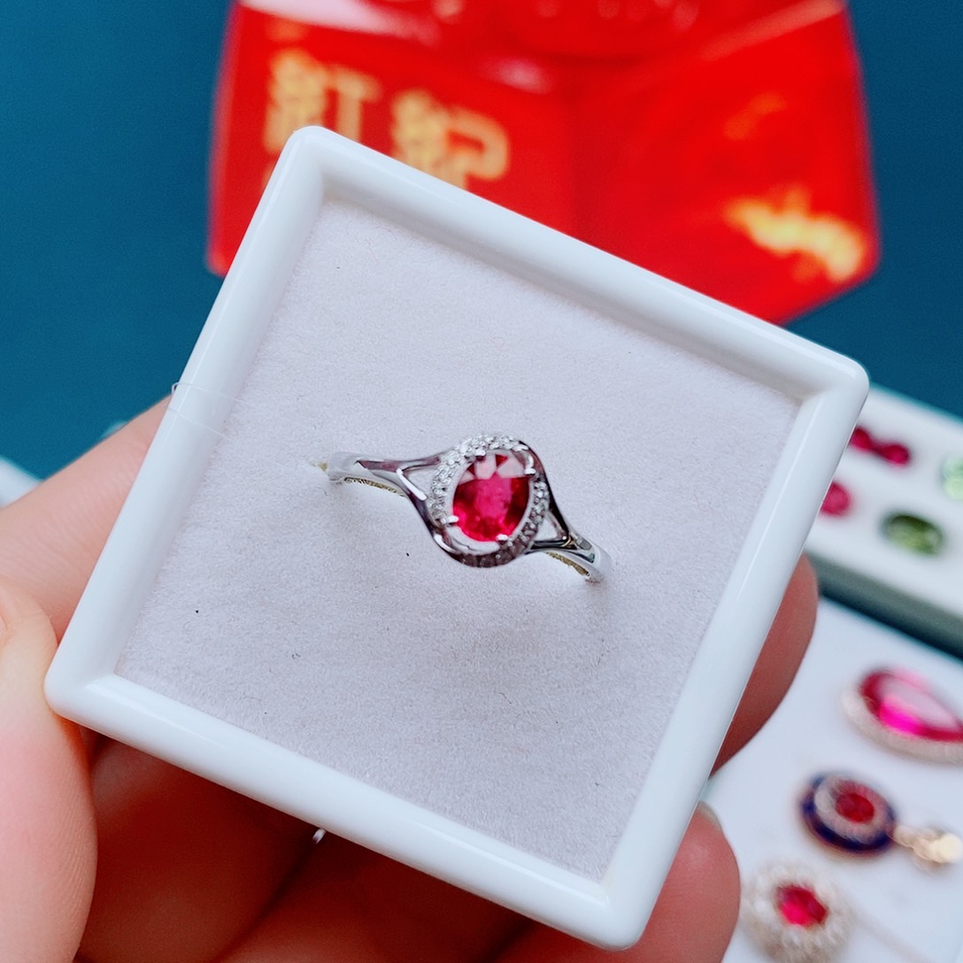 红宝石戒指18K金镶嵌特别福利