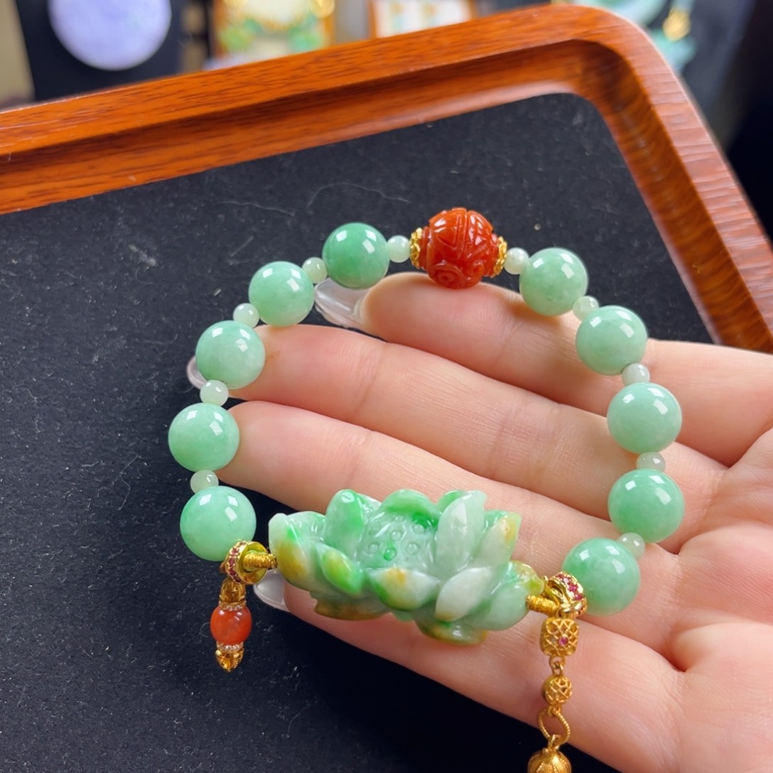 未镶嵌锂辉石项链莲花