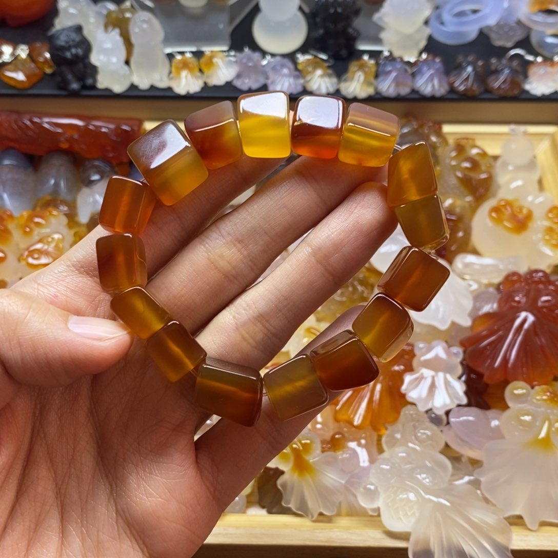 玛瑙/玉髓颈饰未镶嵌