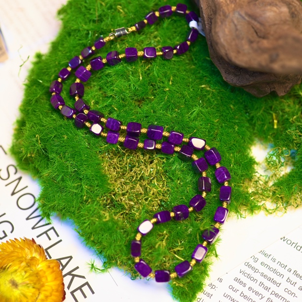 舒俱来20220帝王紫方糖项链