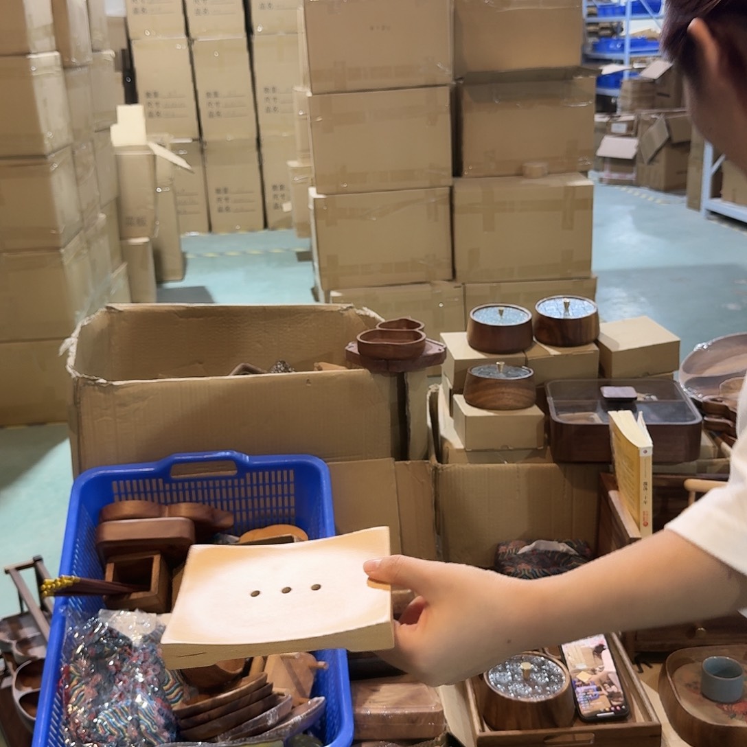 榉木肥皂盒方形的