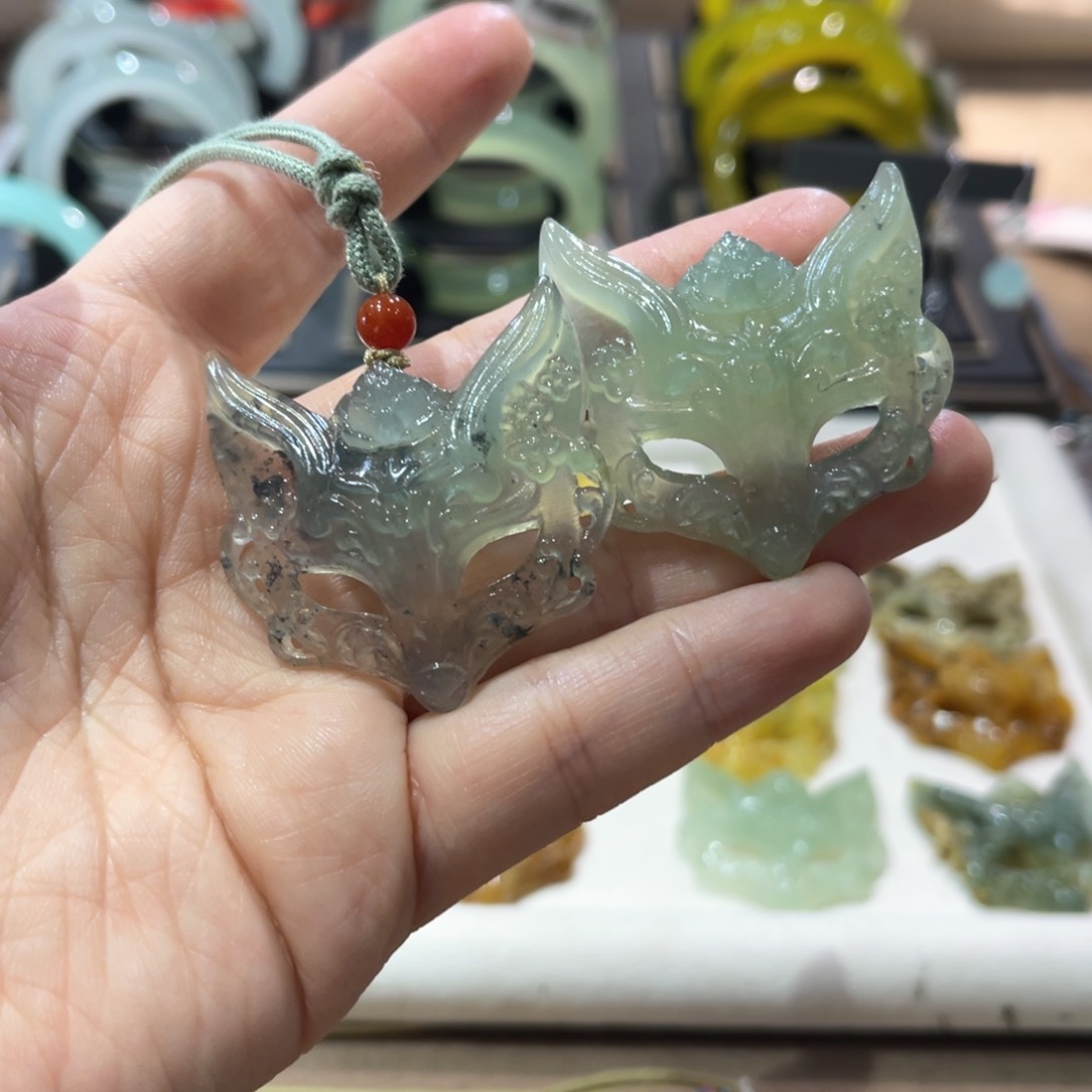 蛇纹石玉手镯未镶嵌Y***～