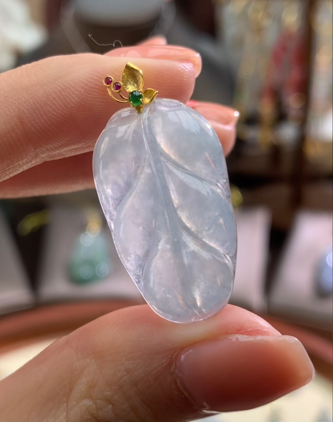 天然A货翡翠吊坠