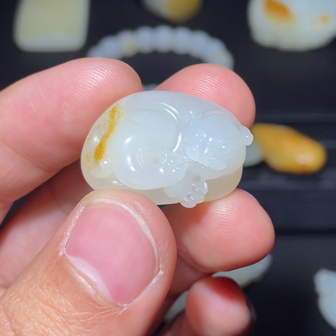 和田玉（糖玉）未镶嵌颈饰