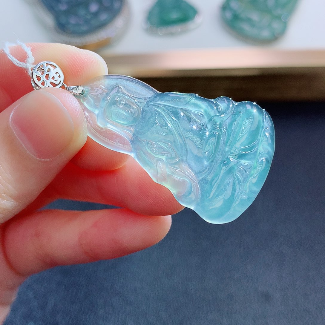 翡翠颈饰未镶嵌翡翠