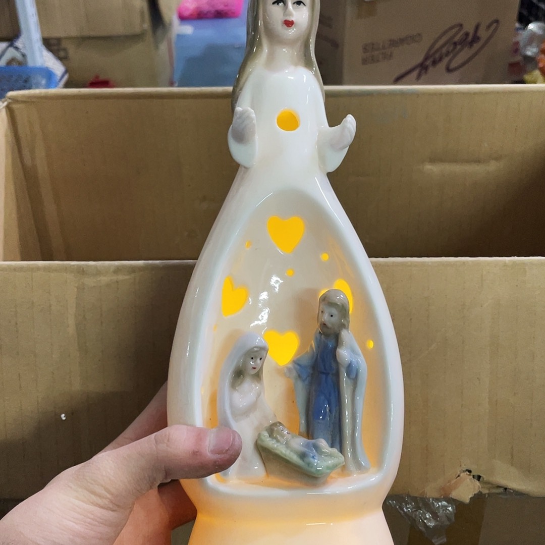 摆件            微瑕。