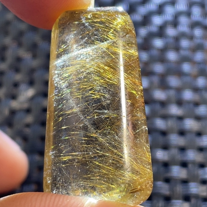 水晶吊坠(不含链)未镶嵌哈****?