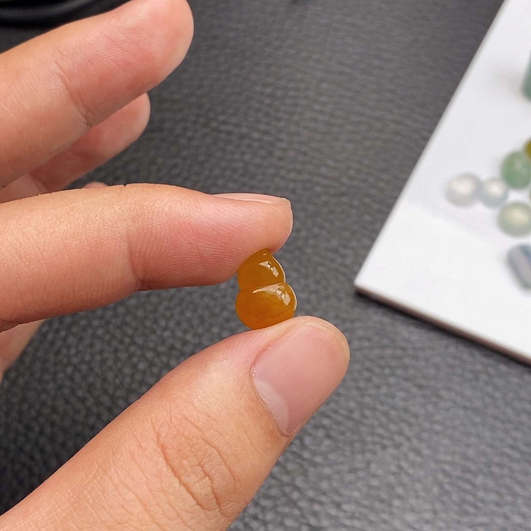 未镶嵌定制翡翠葫芦
