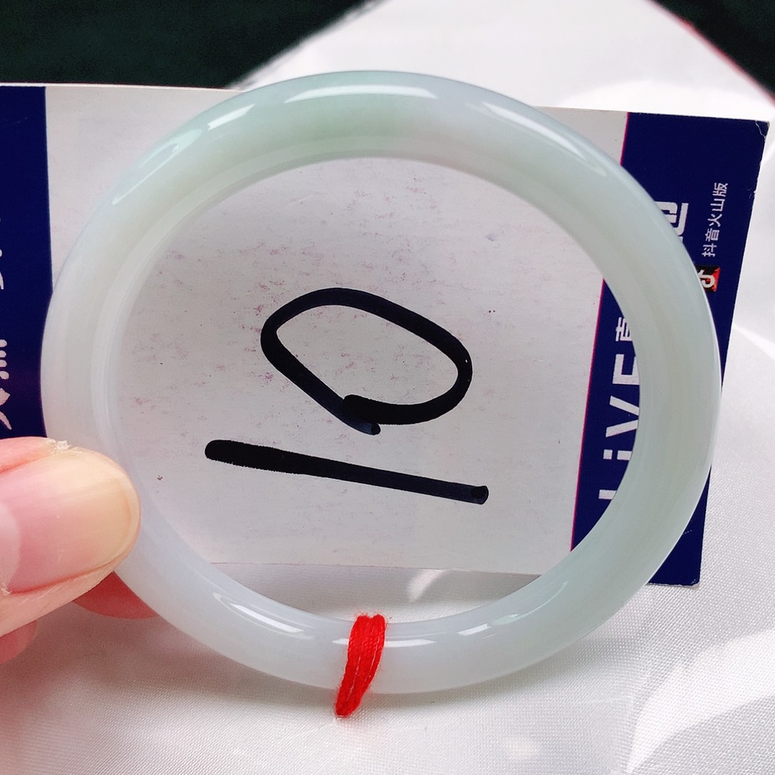 翡翠手镯未镶嵌缅甸天然A货翡翠