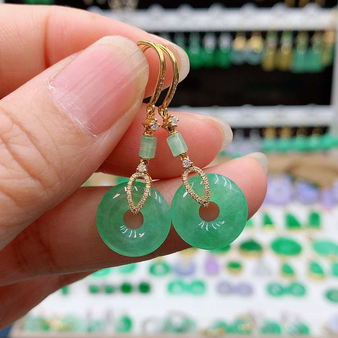 翡翠耳饰18K金镶嵌的