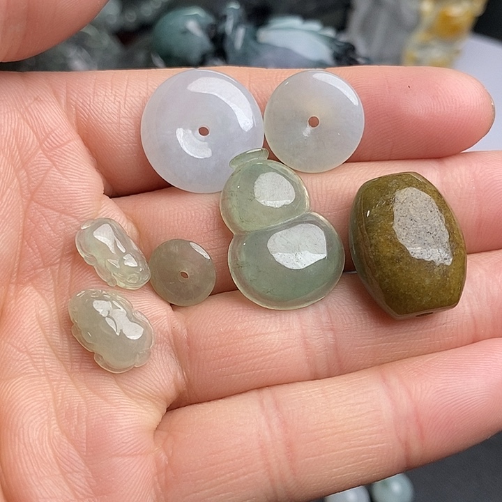 颈饰未镶嵌翡翠天然翡翠
