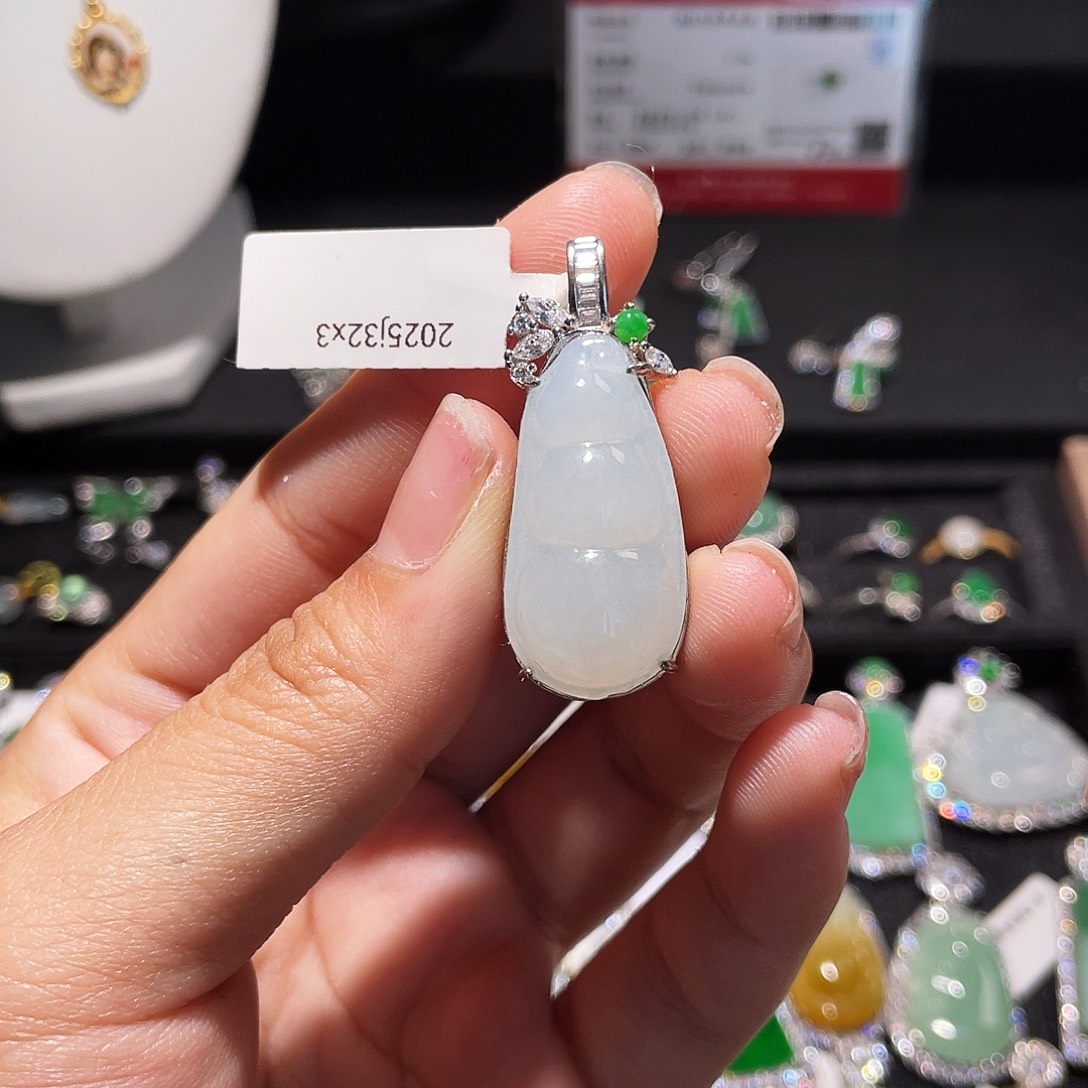 翡翠银S925镶嵌颈饰