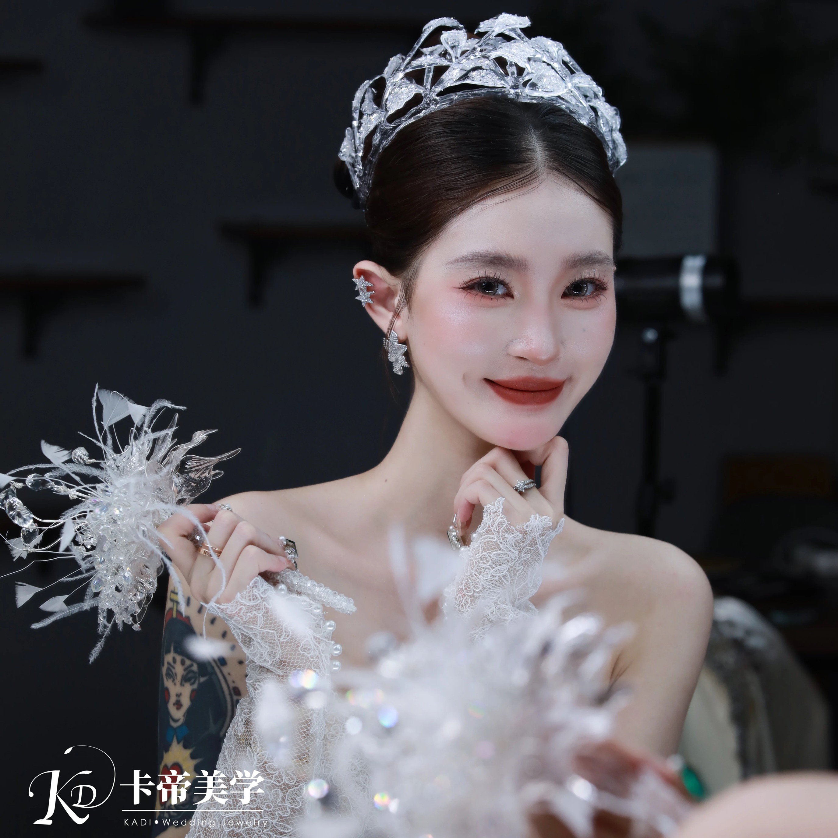 合金仿水晶婚庆饰品 17658水凝镂空清透感皇冠公主风百搭
