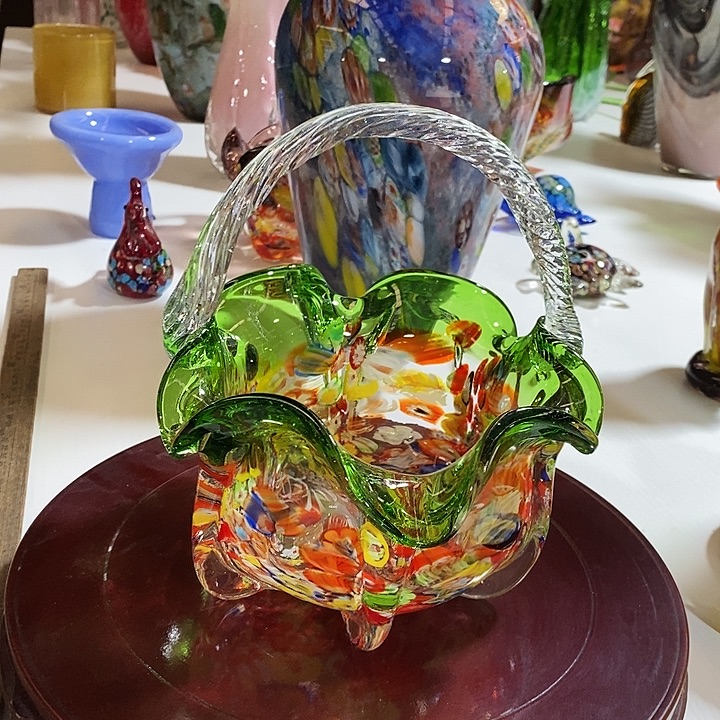 花篮高24厘米宽12厘米