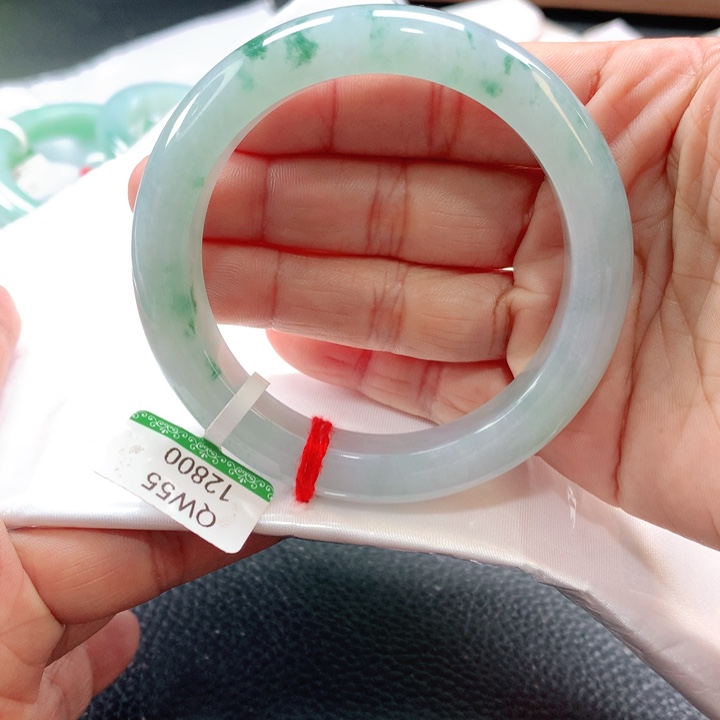 翡翠手镯未镶嵌55555555555