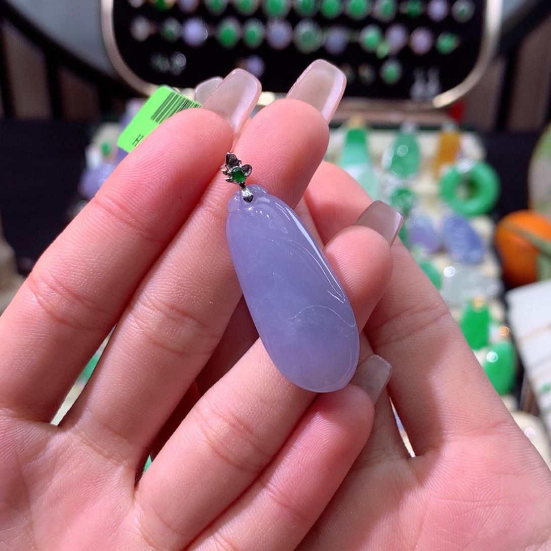 翡翠颈饰18K金镶嵌翡翠