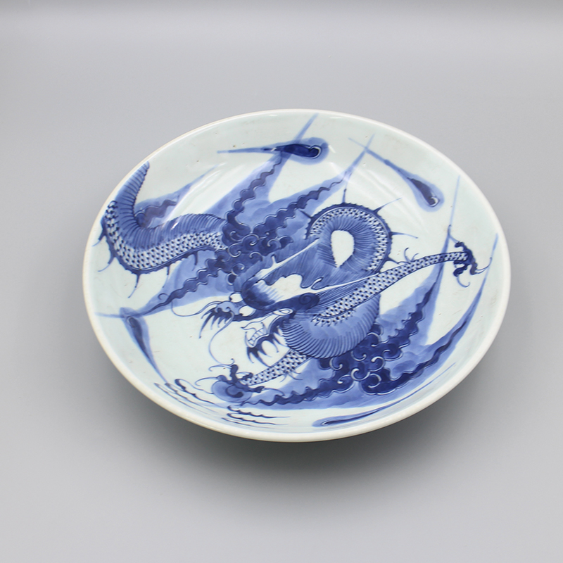 1748古陶瓷-清雍正青花过墙龙纹盘