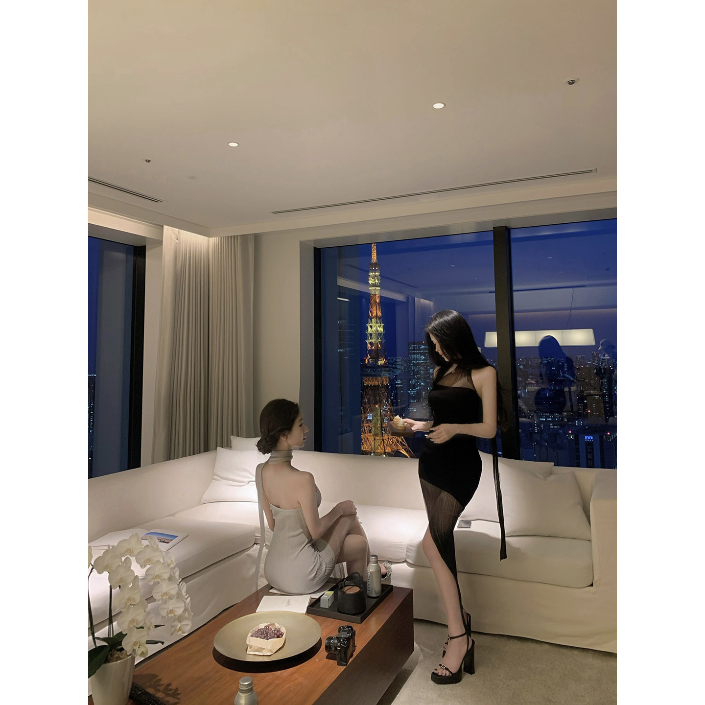 JAYKY YANG【夜宴】设计感透视挂脖无袖连衣裙削肩修身显瘦包臀裙