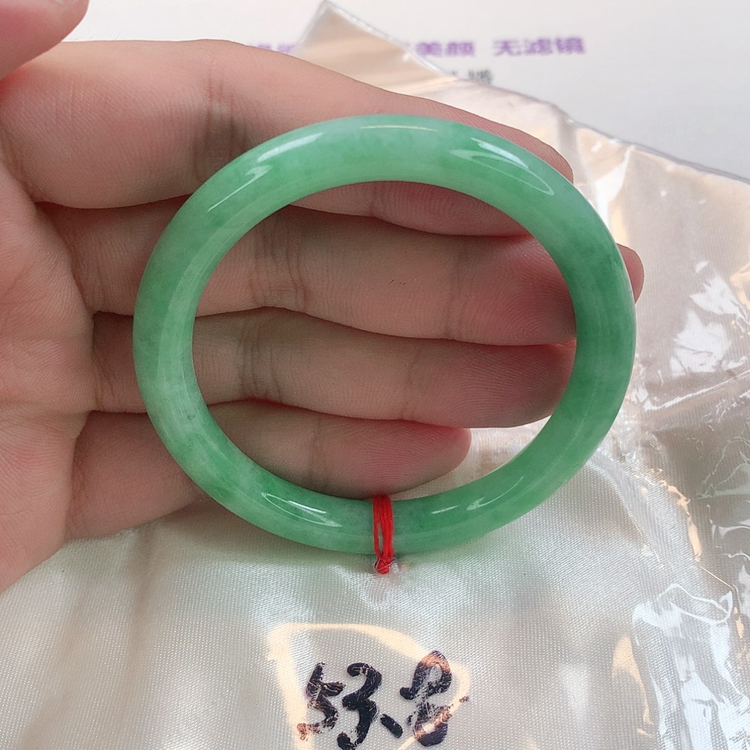 翡翠手镯（圆镯）未镶嵌273号