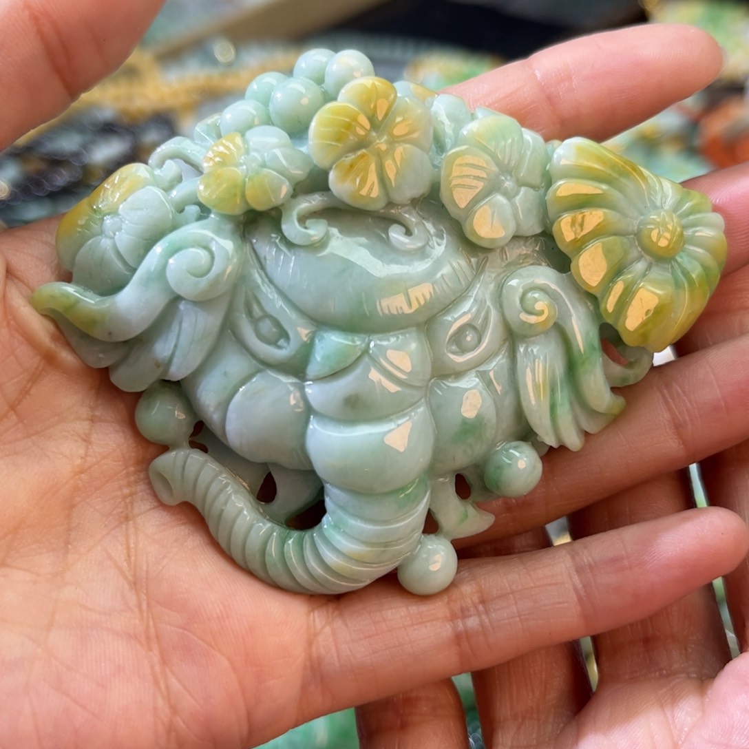 翡翠颈饰未镶嵌待编款