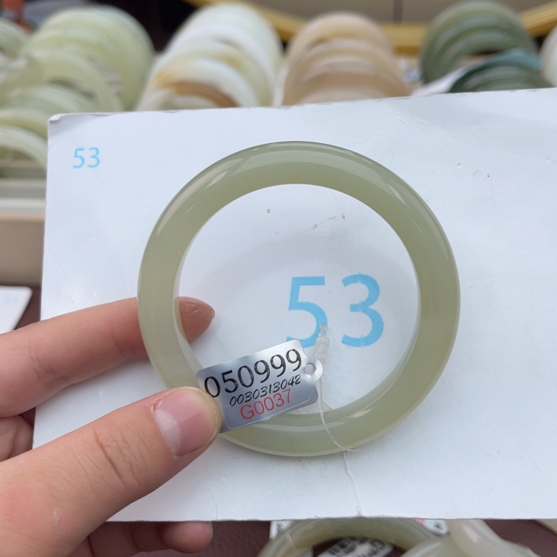 和田玉手镯未镶嵌自*