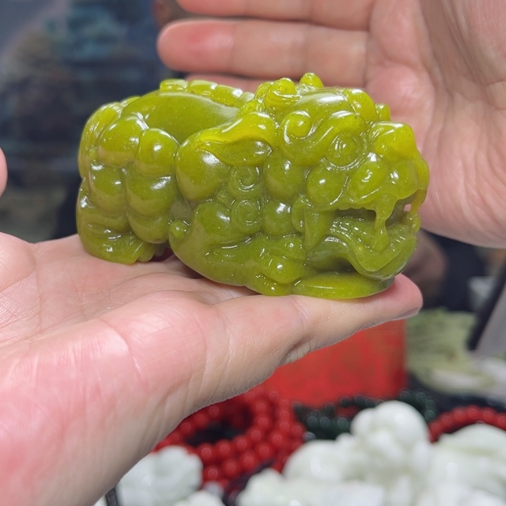 蛇纹石玉手把件多样性发货未镶嵌