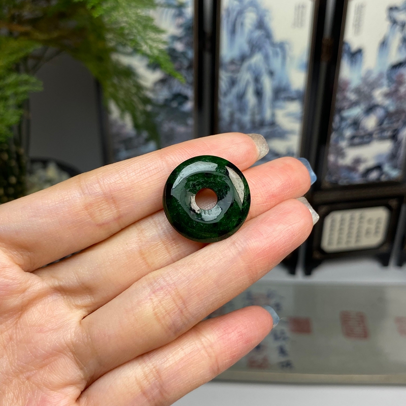 藓加绿辣色平安扣吊坠花件 天然翡翠A货