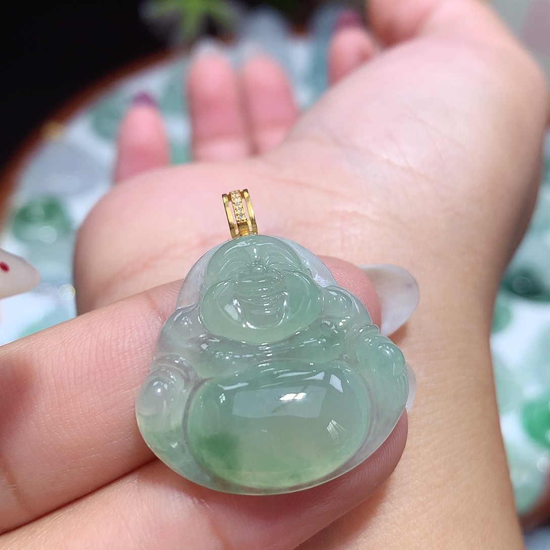 翡翠未镶嵌颈饰佛公