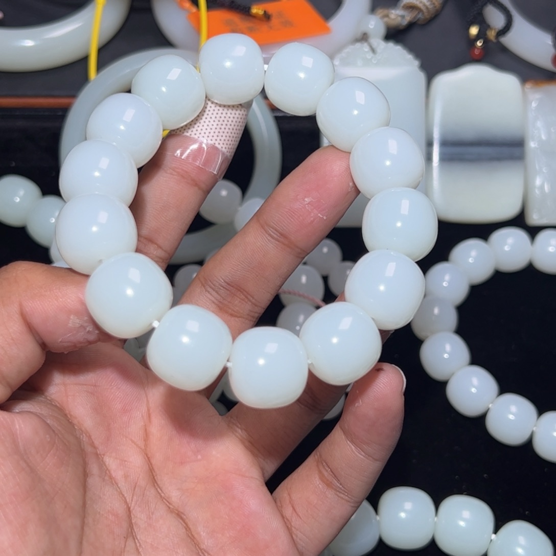 参***生和田玉未镶嵌手链