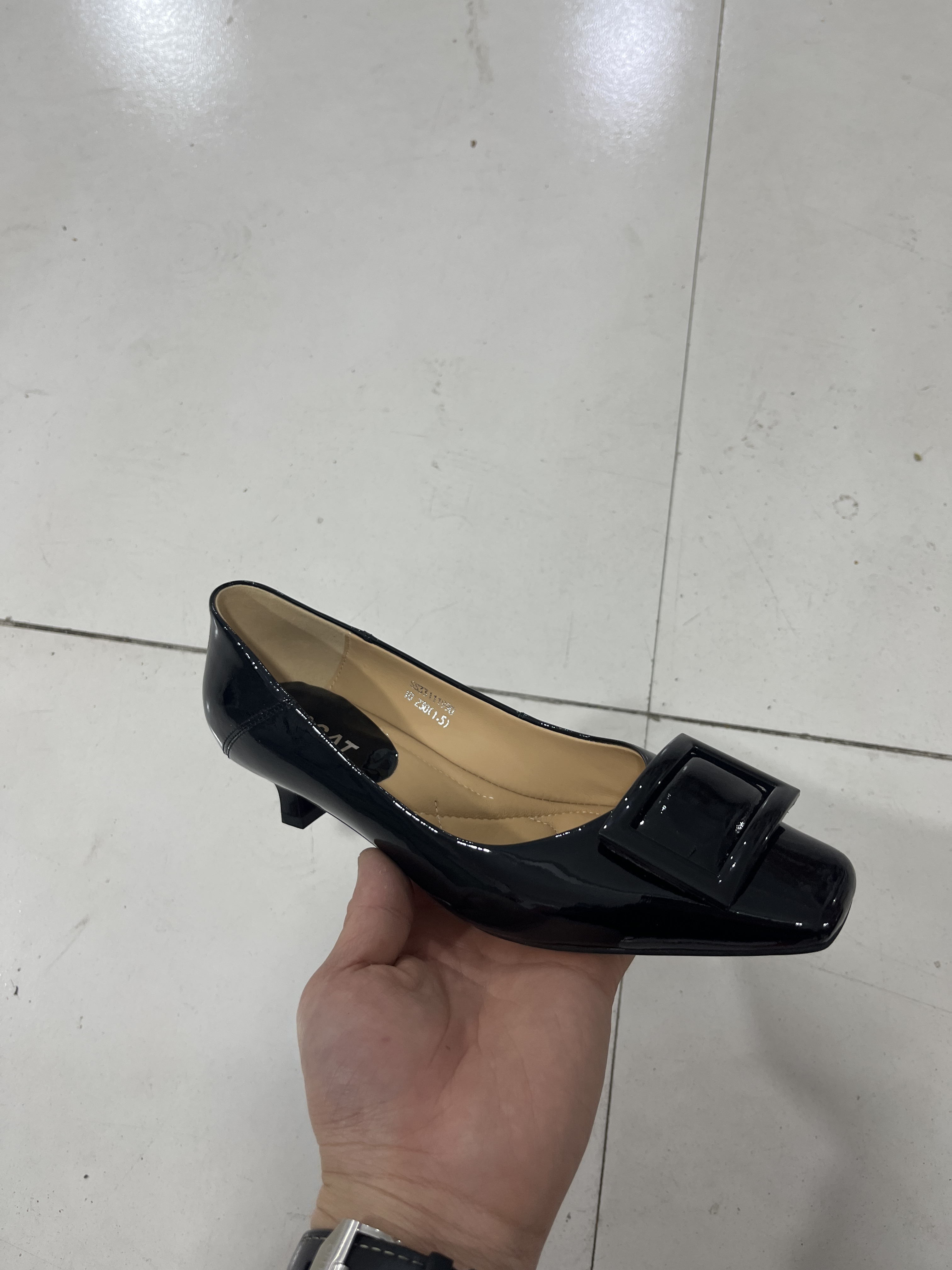 1990牛漆皮单鞋百搭休闲