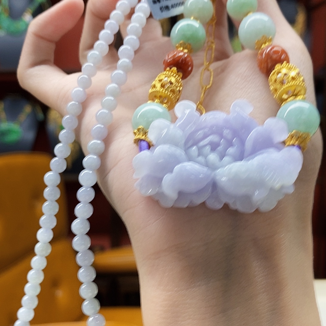 翡翠未镶嵌颈饰吊坠