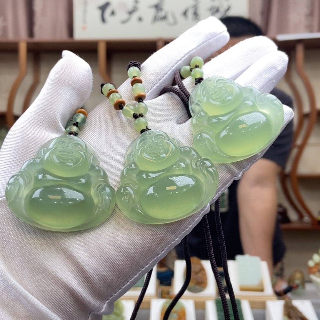 蛇纹石玉未镶嵌吊坠（多样性发一件