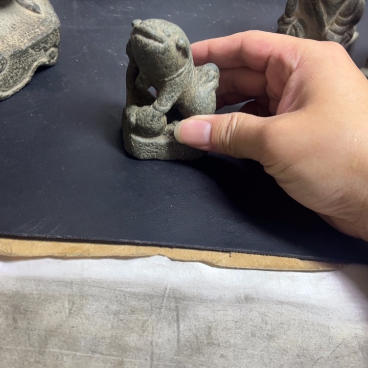 英***号石材绿豆青文房小狮子