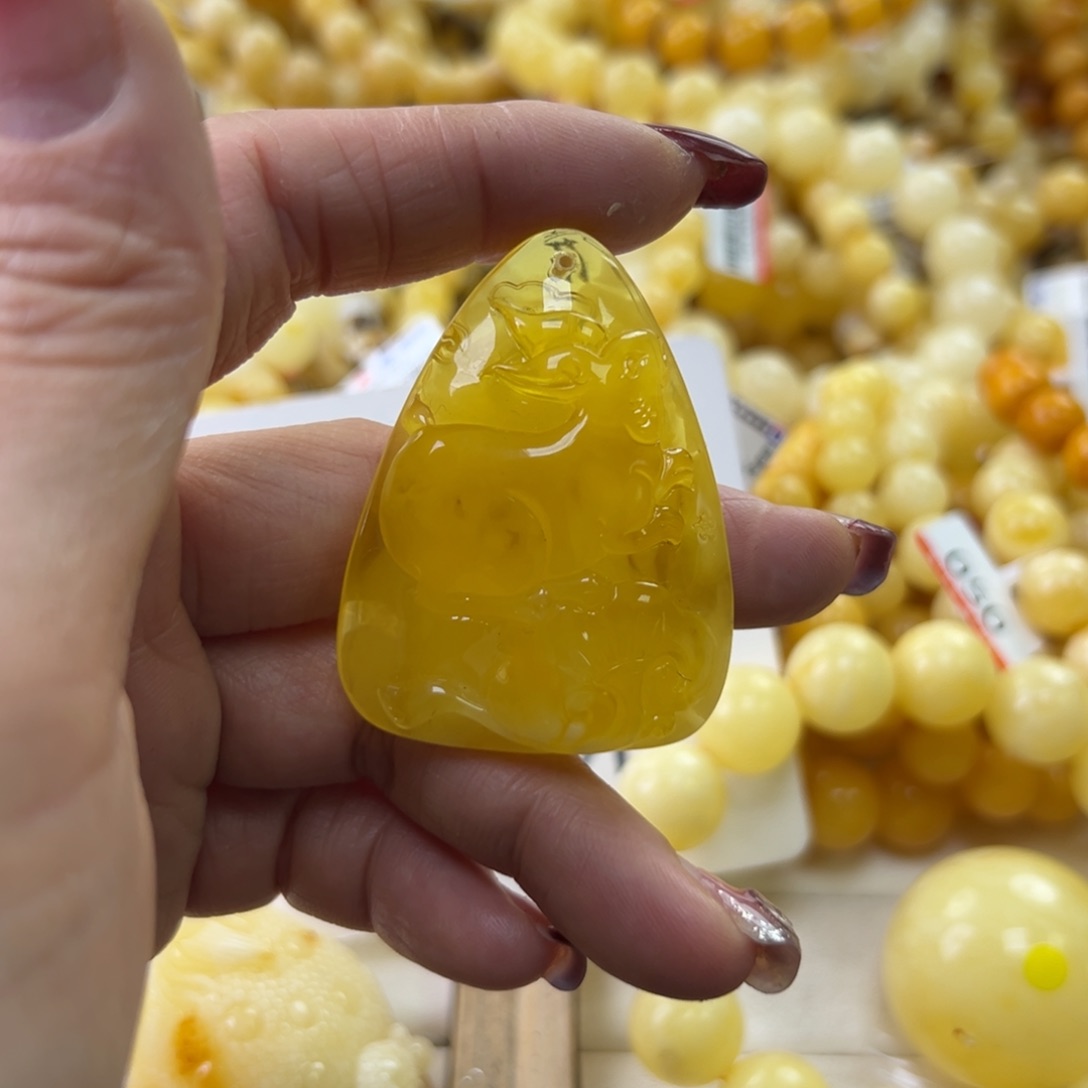 琥珀珠宝奇石未镶嵌